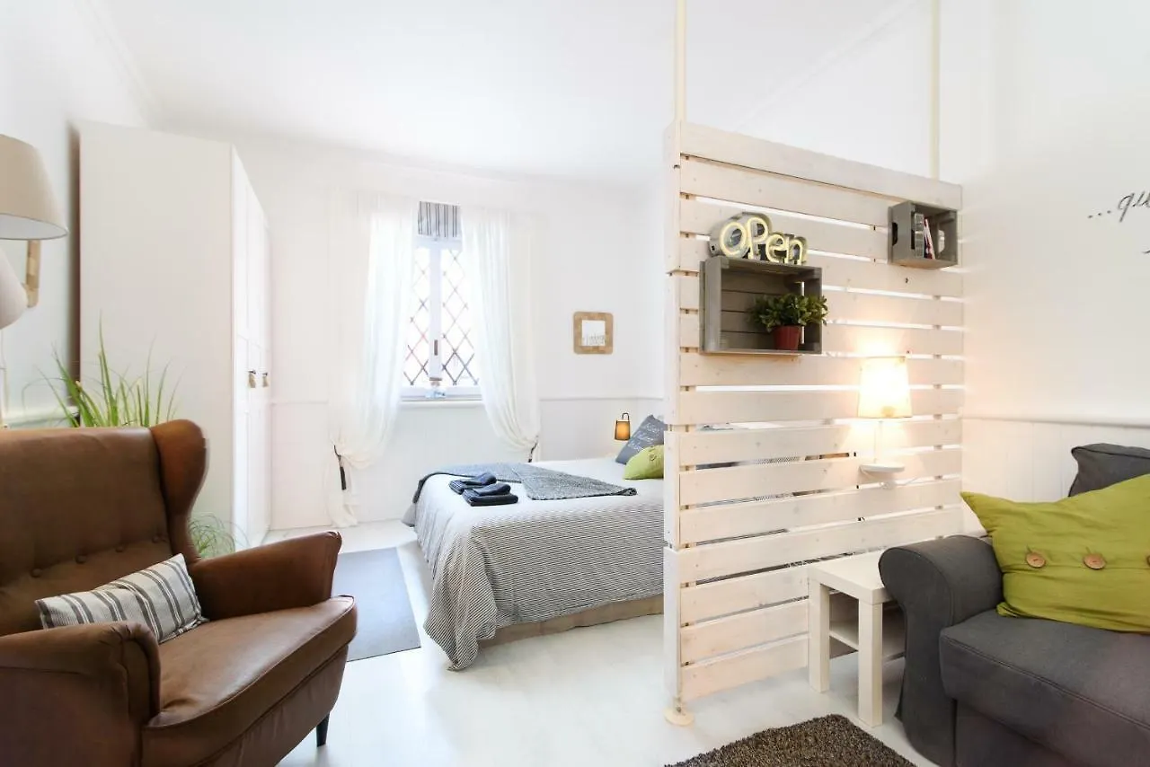 Lovely With Garden In Vatican Museums Trastevere Apartment Rome Italy